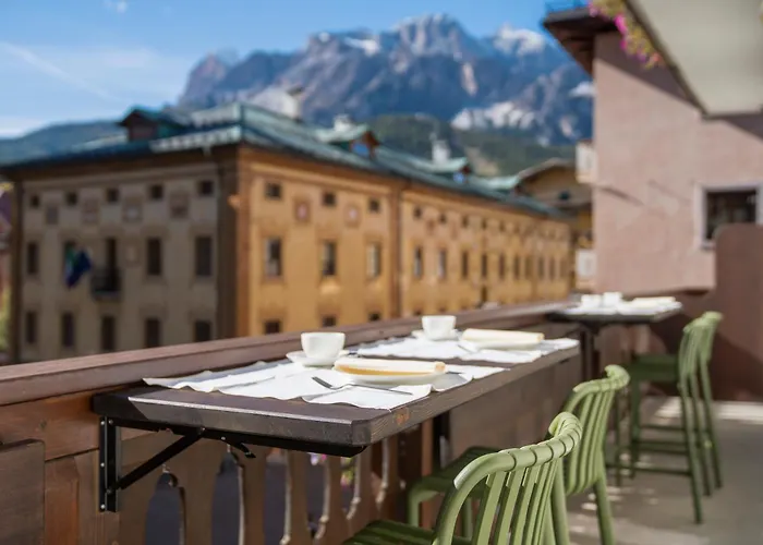 Hotel Montana- ricarica auto elettriche Cortina dʼAmpezzo
